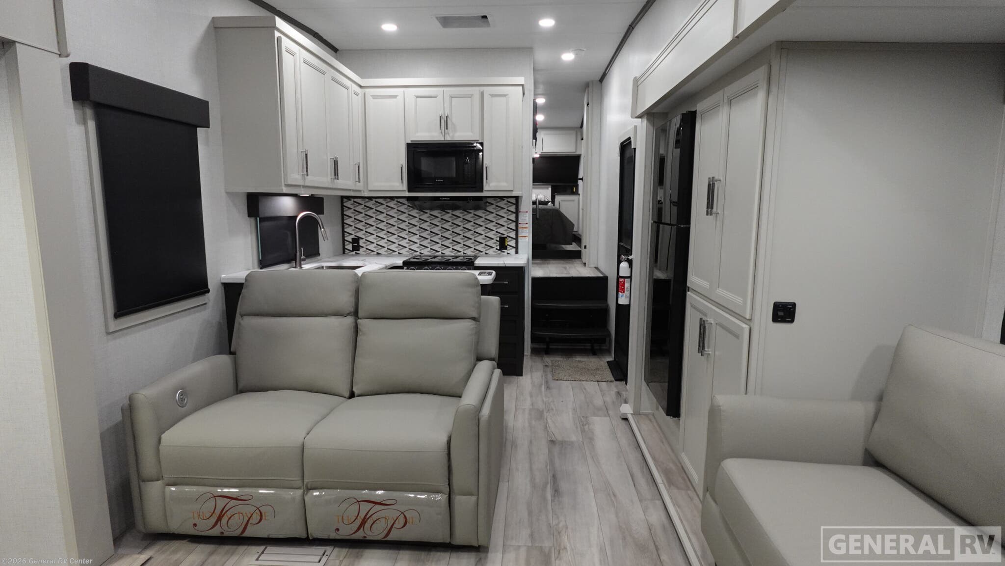 New 2026 Keystone Arcadia 294SLRD available in Fort Pierce, Florida