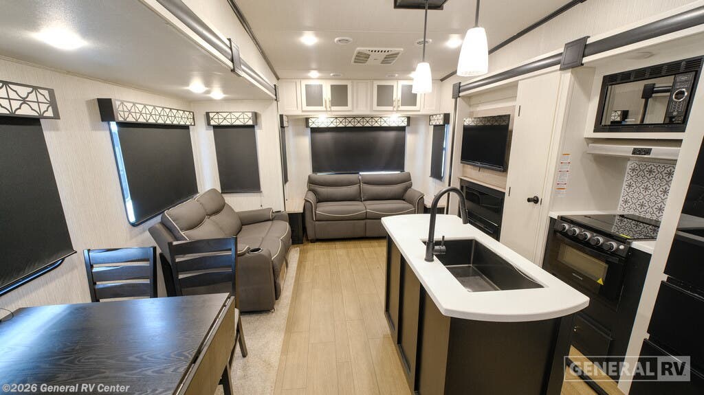 2022 Forest River Wildcat 369MBL - Used Fifth Wheel For Sale by General RV Center in Fort Pierce, Florida