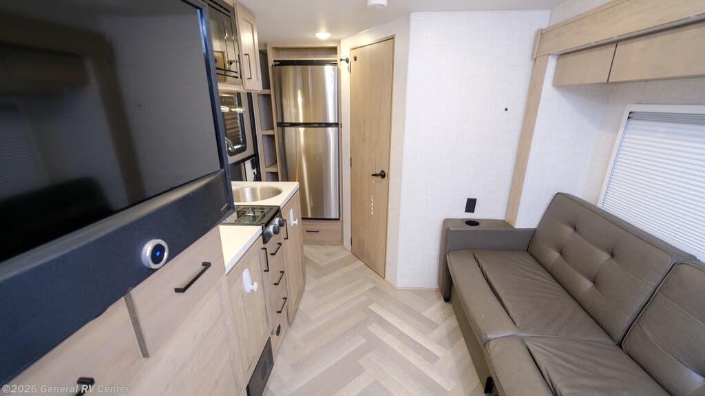 2022 Ember RV Overland SERIES 171FB - Used Travel Trailer For Sale by General RV Center in Fort Pierce, Florida