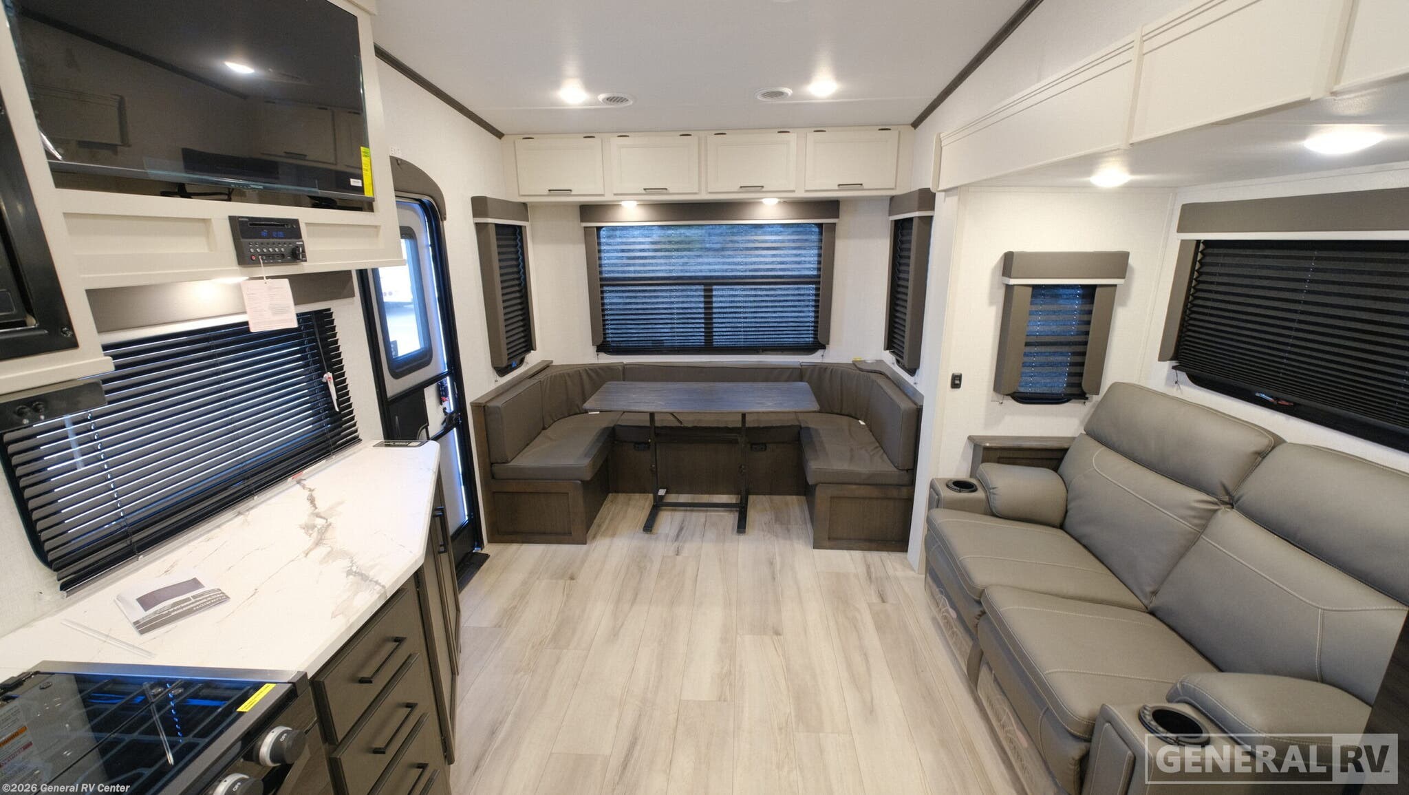 2026 Keystone Arcadia 25SRD - New Fifth Wheel For Sale by General RV Center in Fort Pierce, Florida