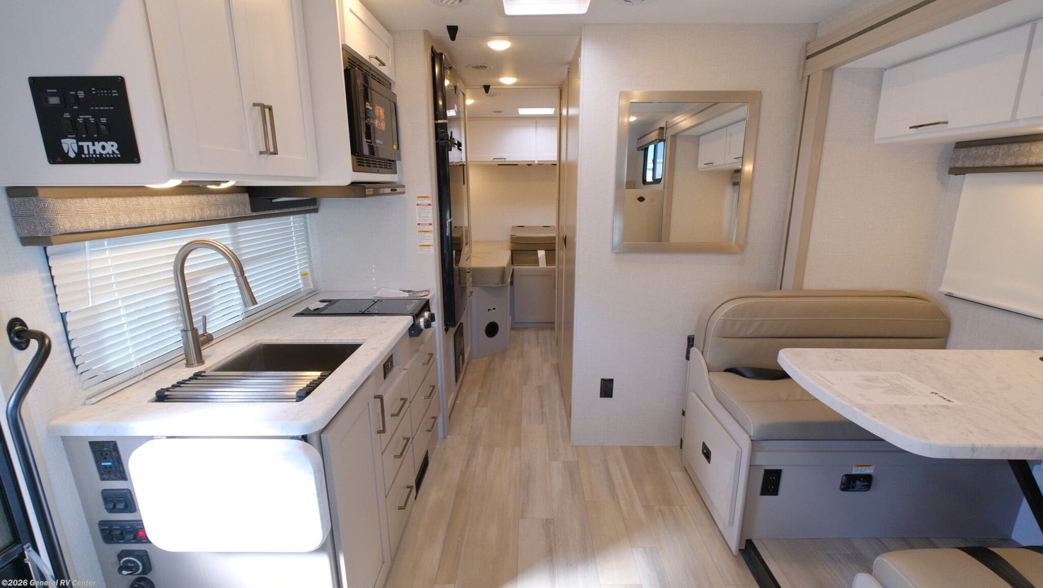 2026 Thor Motor Coach Pasadena SZ25 - New Class C For Sale by General RV Center in Fort Pierce, Florida