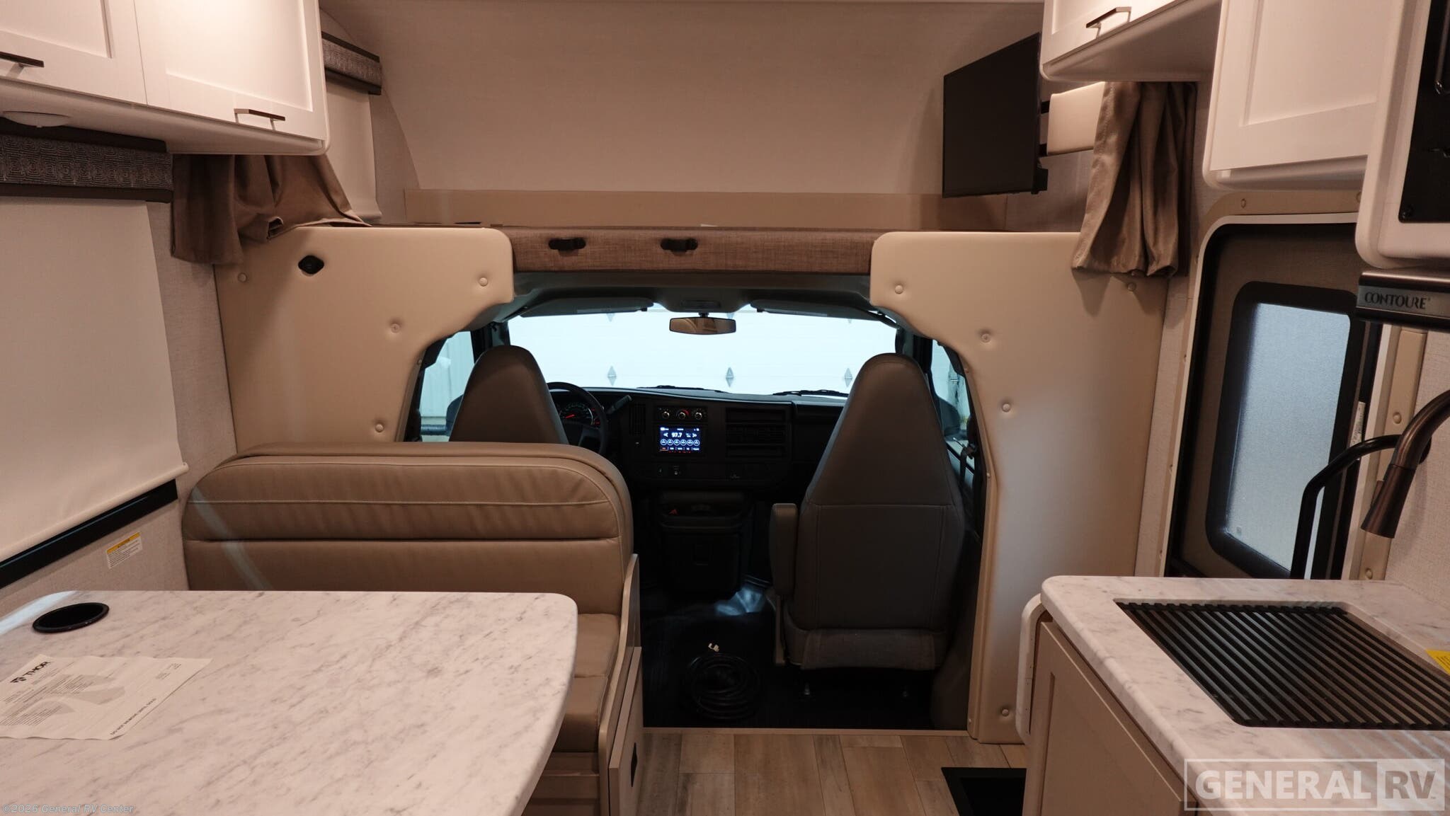 New 2026 Thor Motor Coach Pasadena SE21 Chevy available in Fort Pierce, Florida