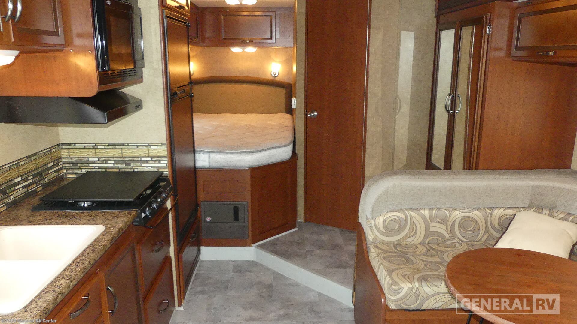 2015 Thor Motor Coach Chateau 24C - Used Class C For Sale by General RV Center in Fort Pierce, Florida
