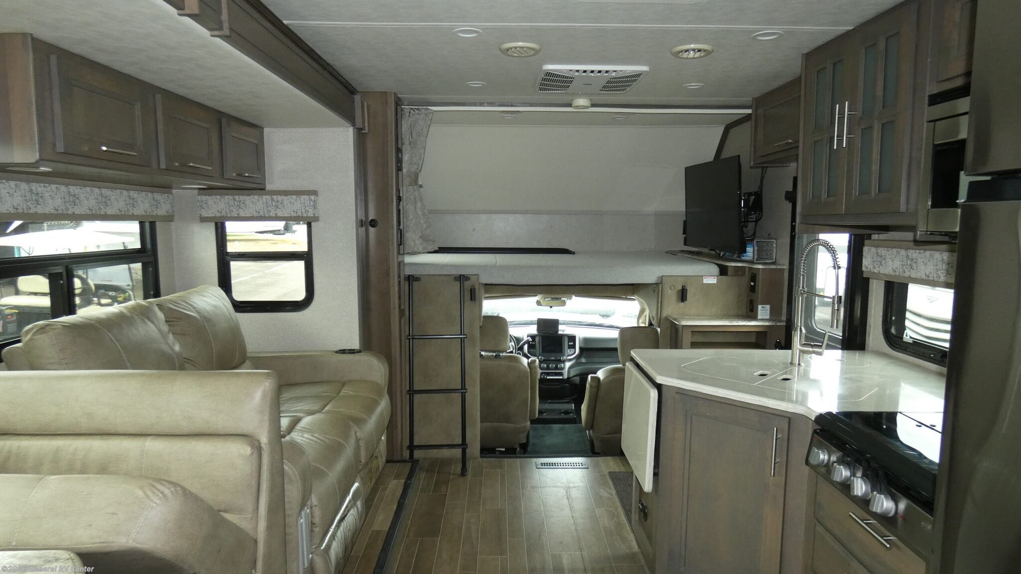 Used 2021 Dynamax Corp ISATA 5 30FW available in Fort Pierce, Florida