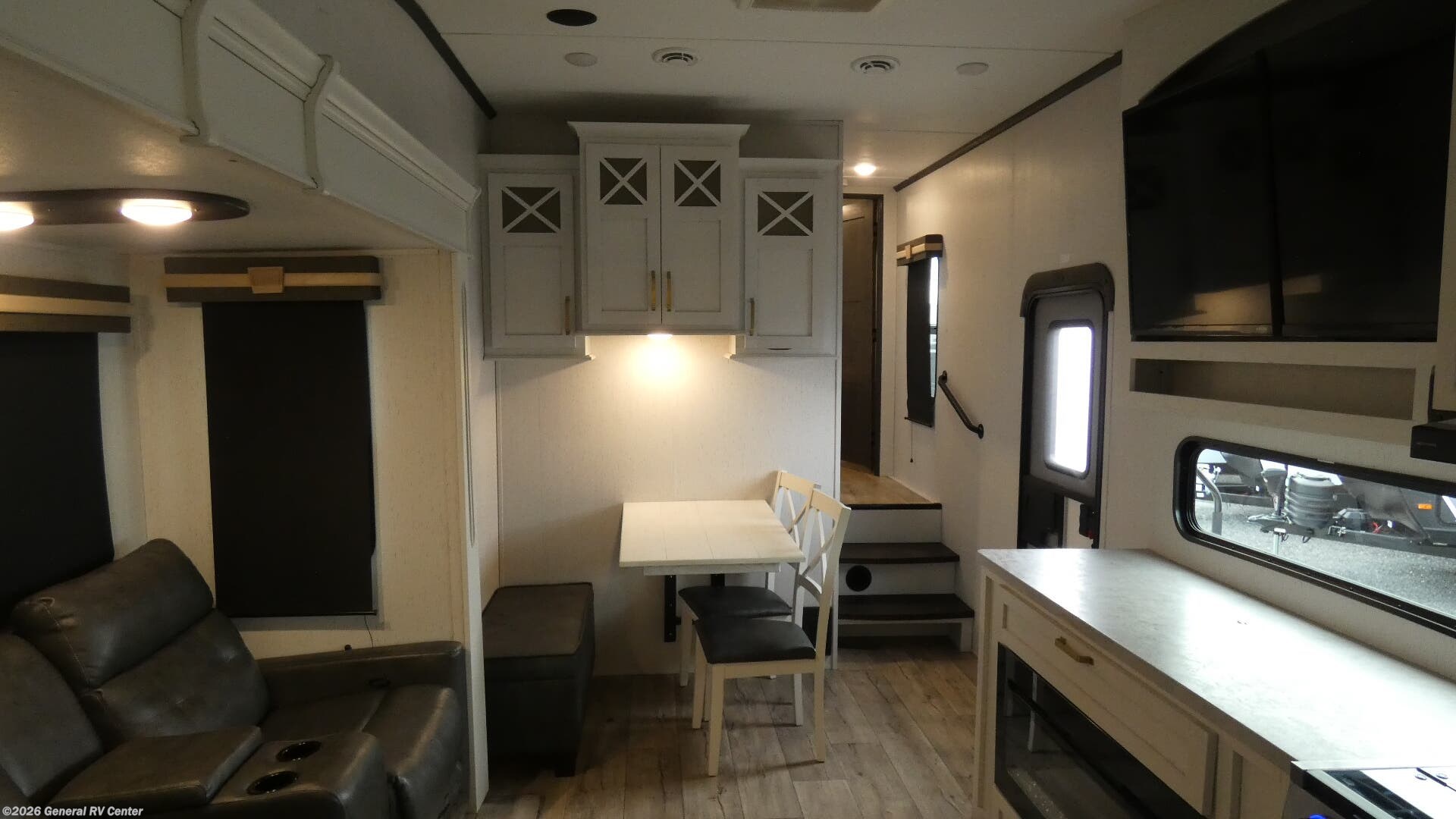 2022 Dutchmen Astoria 2942BHF - Used Fifth Wheel For Sale by General RV Center in Fort Pierce, Florida