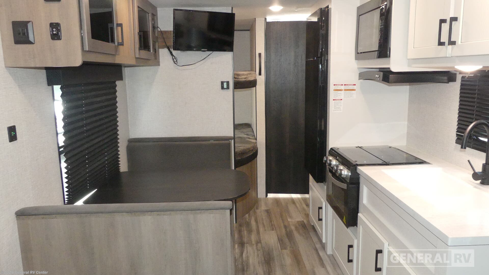 2024 Jayco Jay Flight SLX 260BH - Used Travel Trailer For Sale by General RV Center in Fort Pierce, Florida