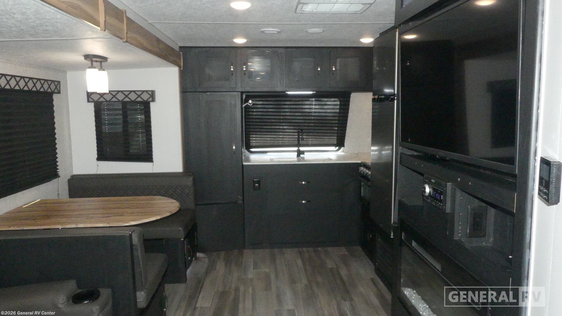 Used 2022 Coachmen Freedom Express Ultra Lite 259FKDS available in Fort Pierce, Florida