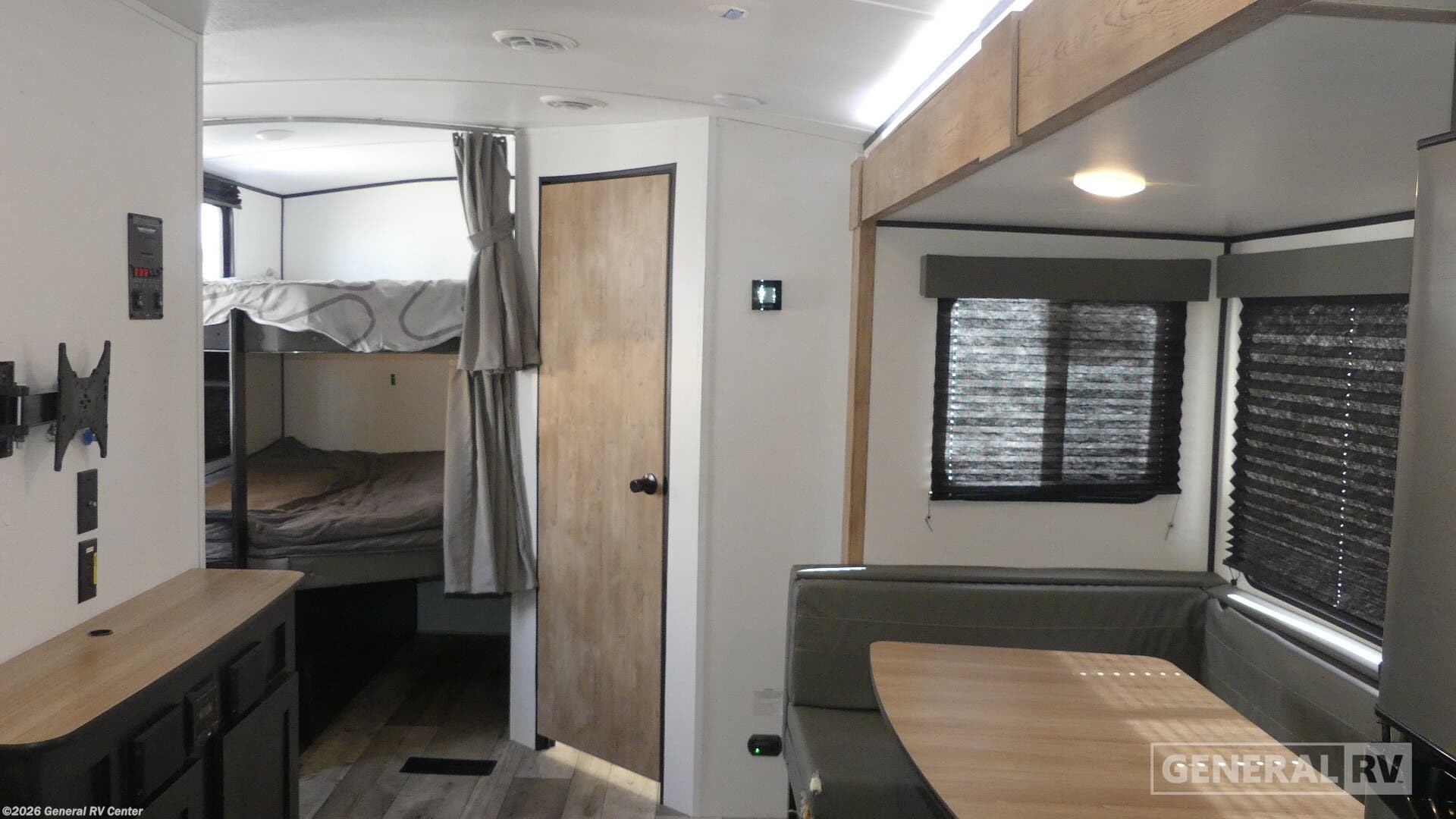 2022 Keystone Springdale 251BH - Used Travel Trailer For Sale by General RV Center in Fort Pierce, Florida