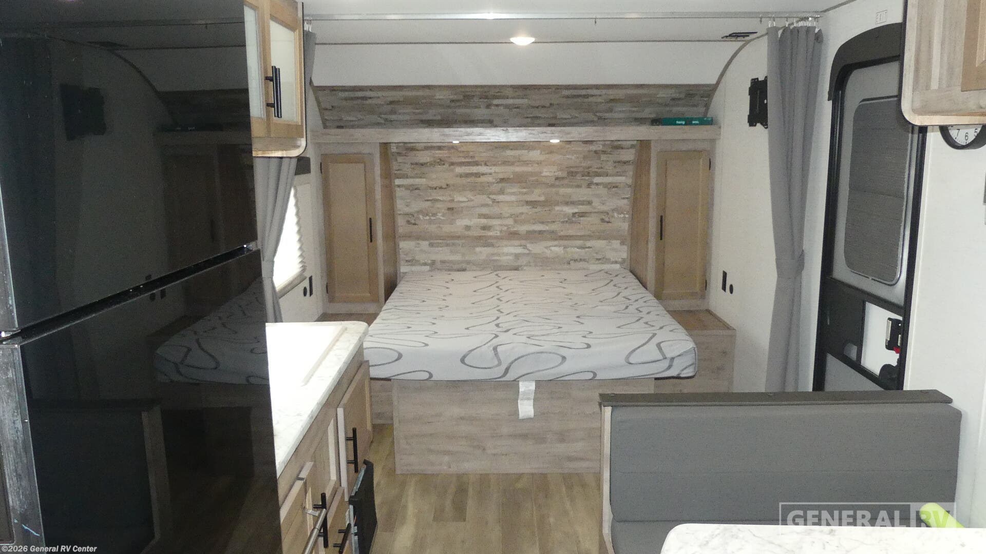 Used 2025 Gulf Stream Enlighten 25BH available in Fort Pierce, Florida