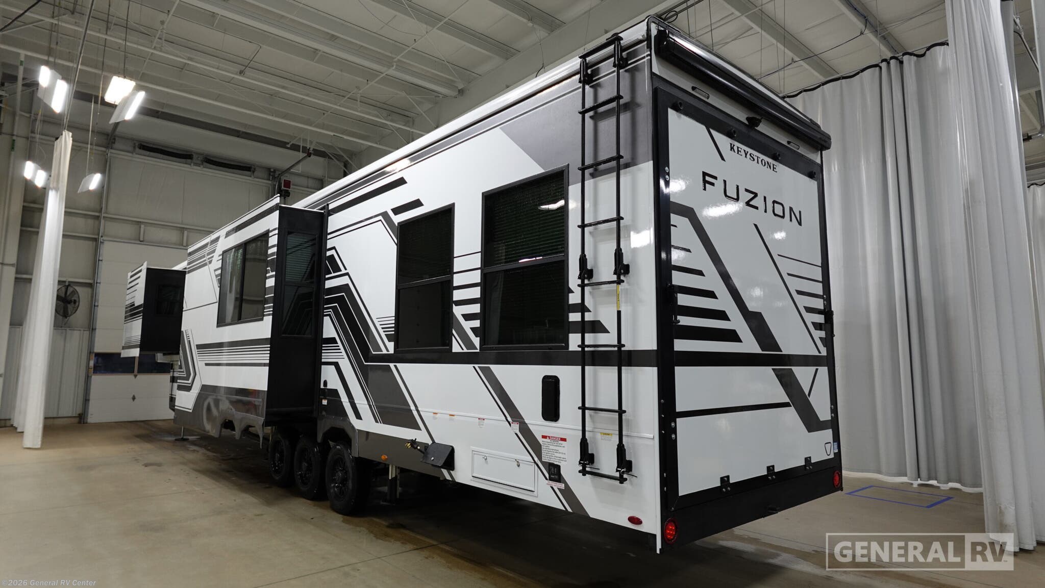 2026 Fuzion 440 by Keystone from General RV Center in Fort Pierce, Florida