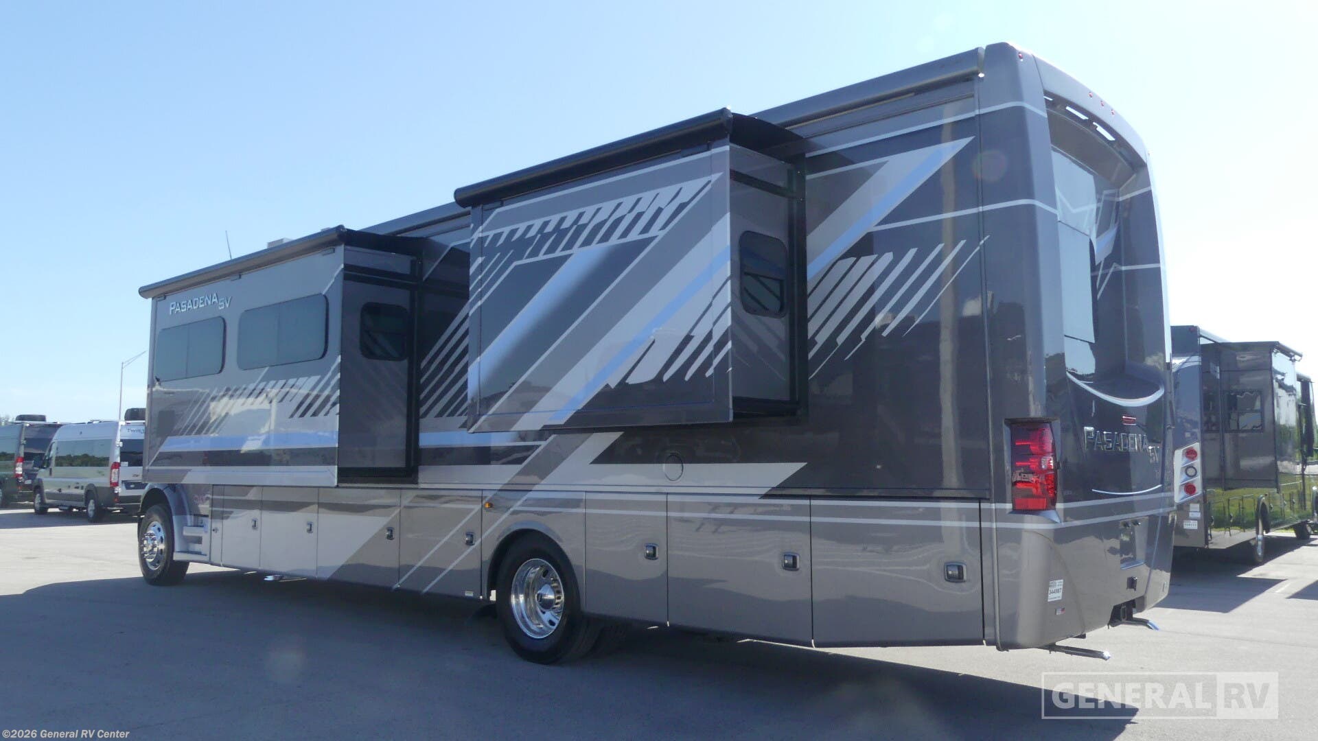 2026 Pasadena SV 38XL by Thor Motor Coach from General RV Center in Fort Pierce, Florida
