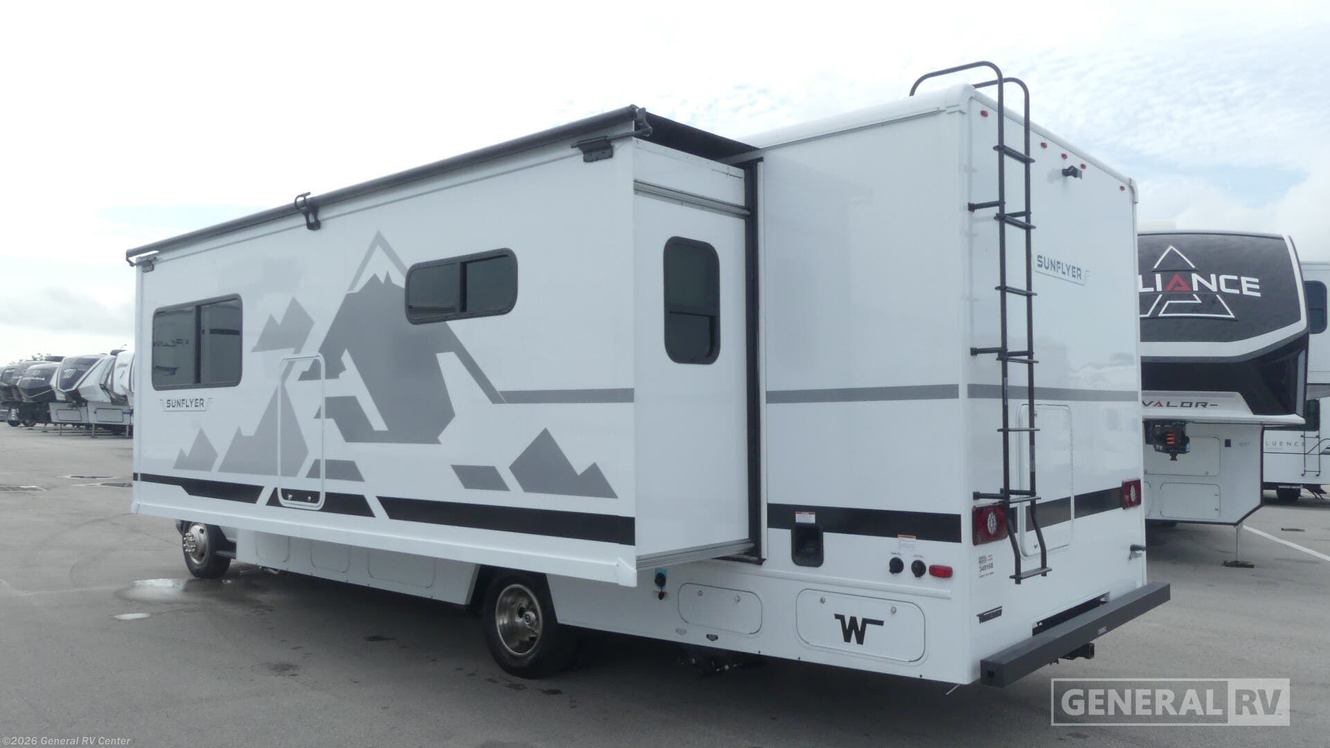 2027 Sunflyer 28MB by Winnebago from General RV Center in Fort Pierce, Florida
