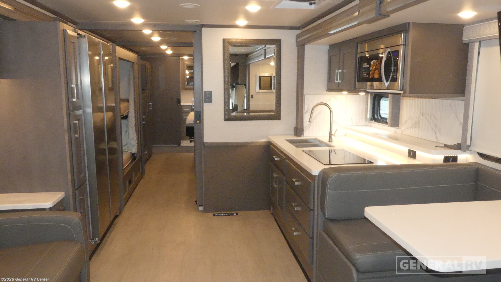 2025 Thor Motor Coach Riviera 39BH - Used Class A For Sale by General RV Center in Fort Pierce, Florida