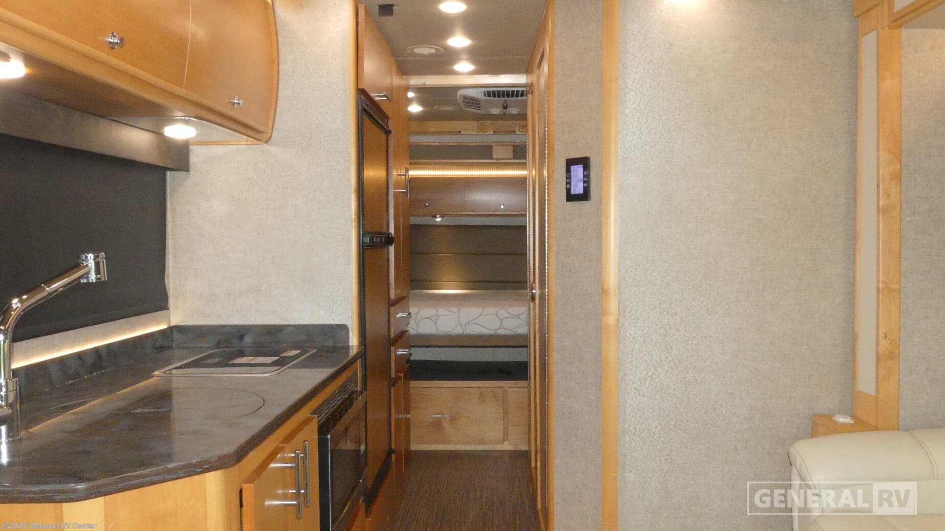 2017 Tiffin Wayfarer 24QW - Used Class C For Sale by General RV Center in Fort Pierce, Florida