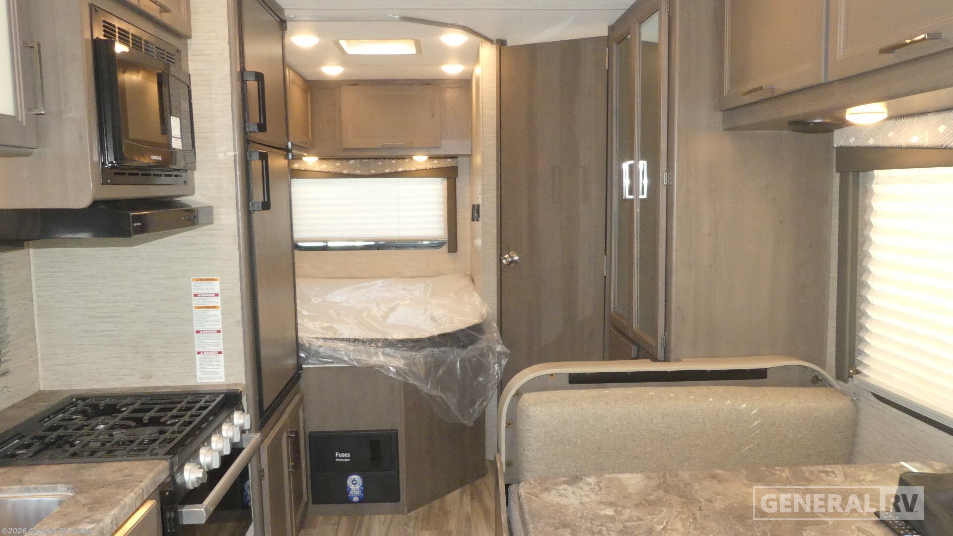 2024 Thor Motor Coach Four Winds 22E - Used Class C For Sale by General RV Center in Fort Pierce, Florida