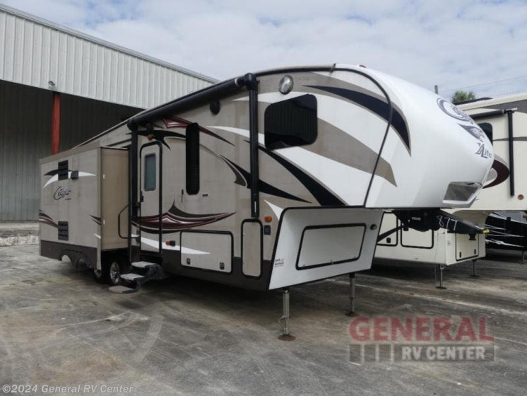 Used 2015 Keystone Cougar X-Lite 29RLI available in Fort Myers, Florida