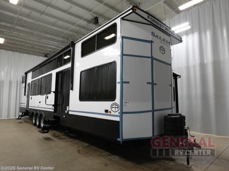 2025 Forest River Salem Grand Villa 44VIEW RV for Sale in Fort Myers