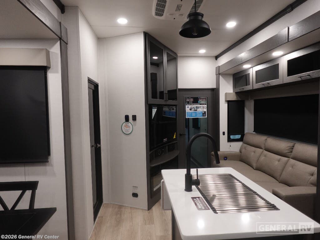 2025 Alliance RV Valor 42V14 - New Fifth Wheel For Sale by General RV Center in Fort Myers, Florida