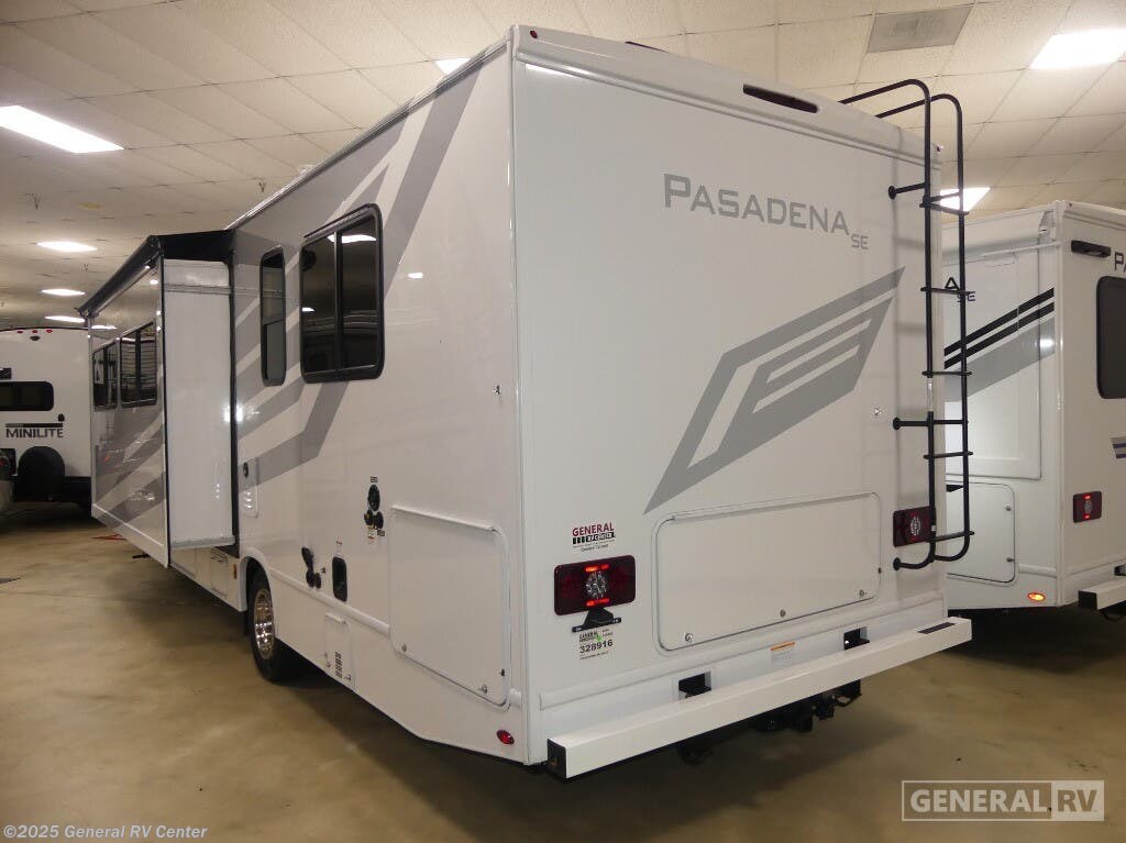 2026 Pasadena SH31 by Thor Motor Coach from General RV Center in Fort Myers, Florida