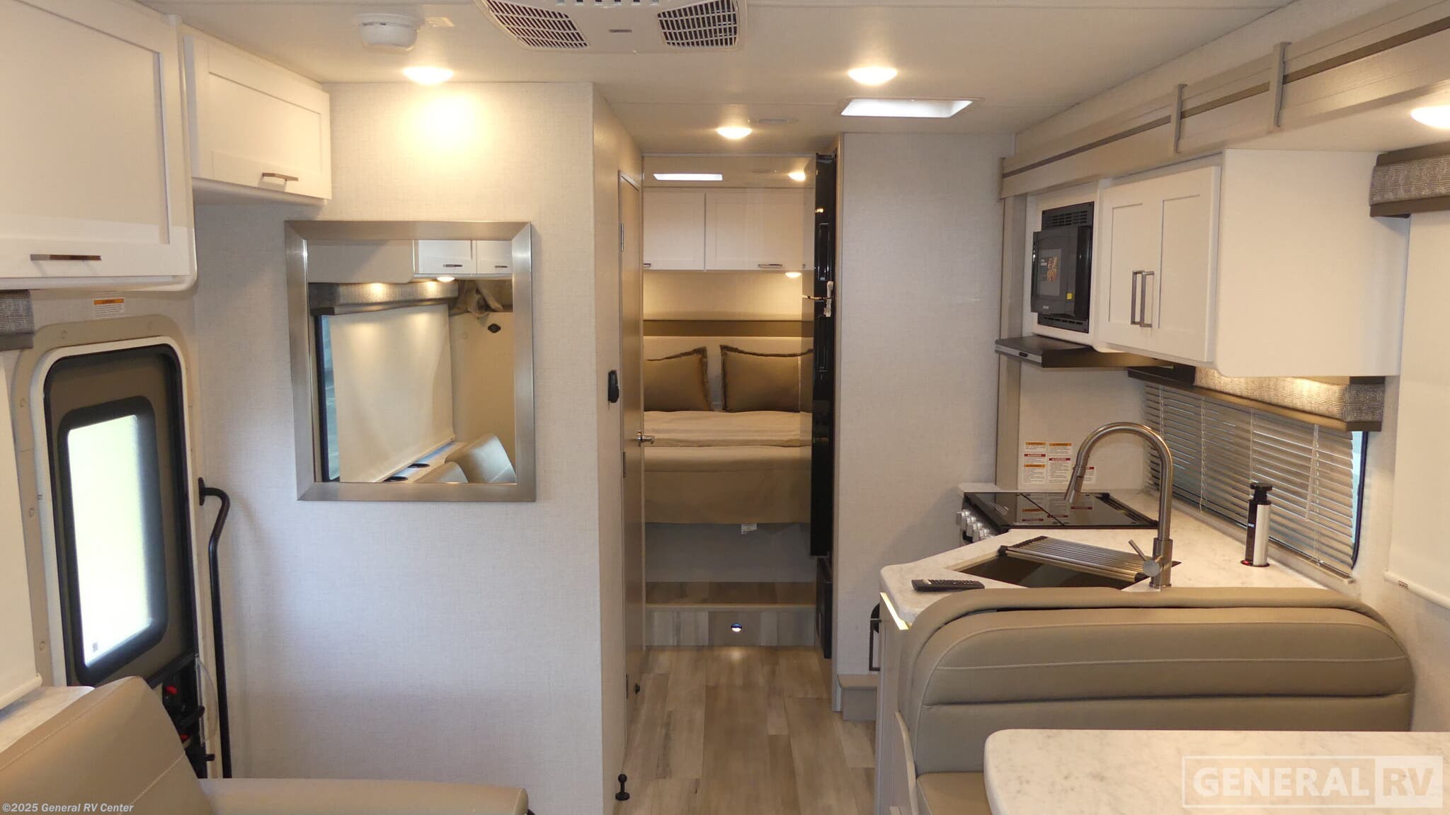 2026 Thor Motor Coach Pasadena SE28 - New Class C For Sale by General RV Center in Fort Myers, Florida