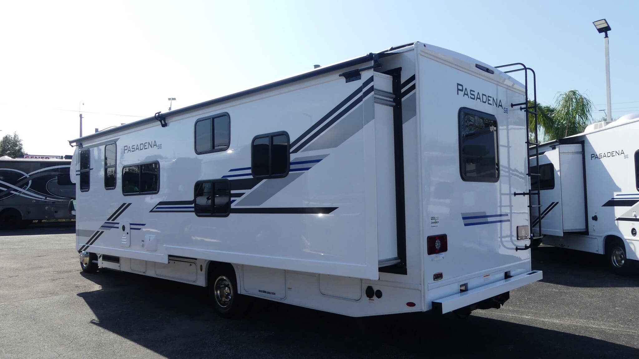 2026 Pasadena SL31 by Thor Motor Coach from General RV Center in Fort Myers, Florida