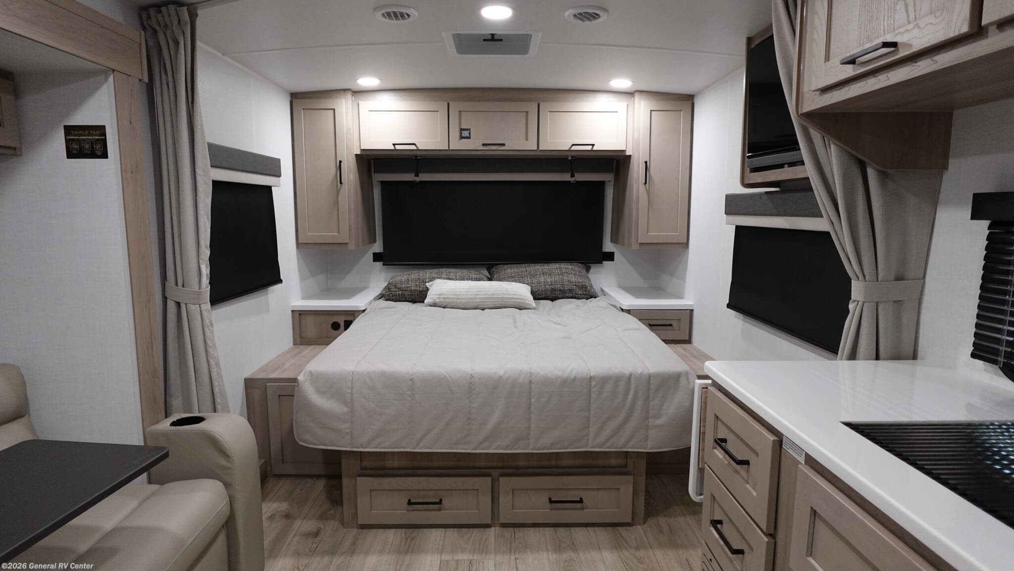 2026 Forest River Rockwood Mini Lite 2109S - New Travel Trailer For Sale by General RV Center in Fort Myers, Florida