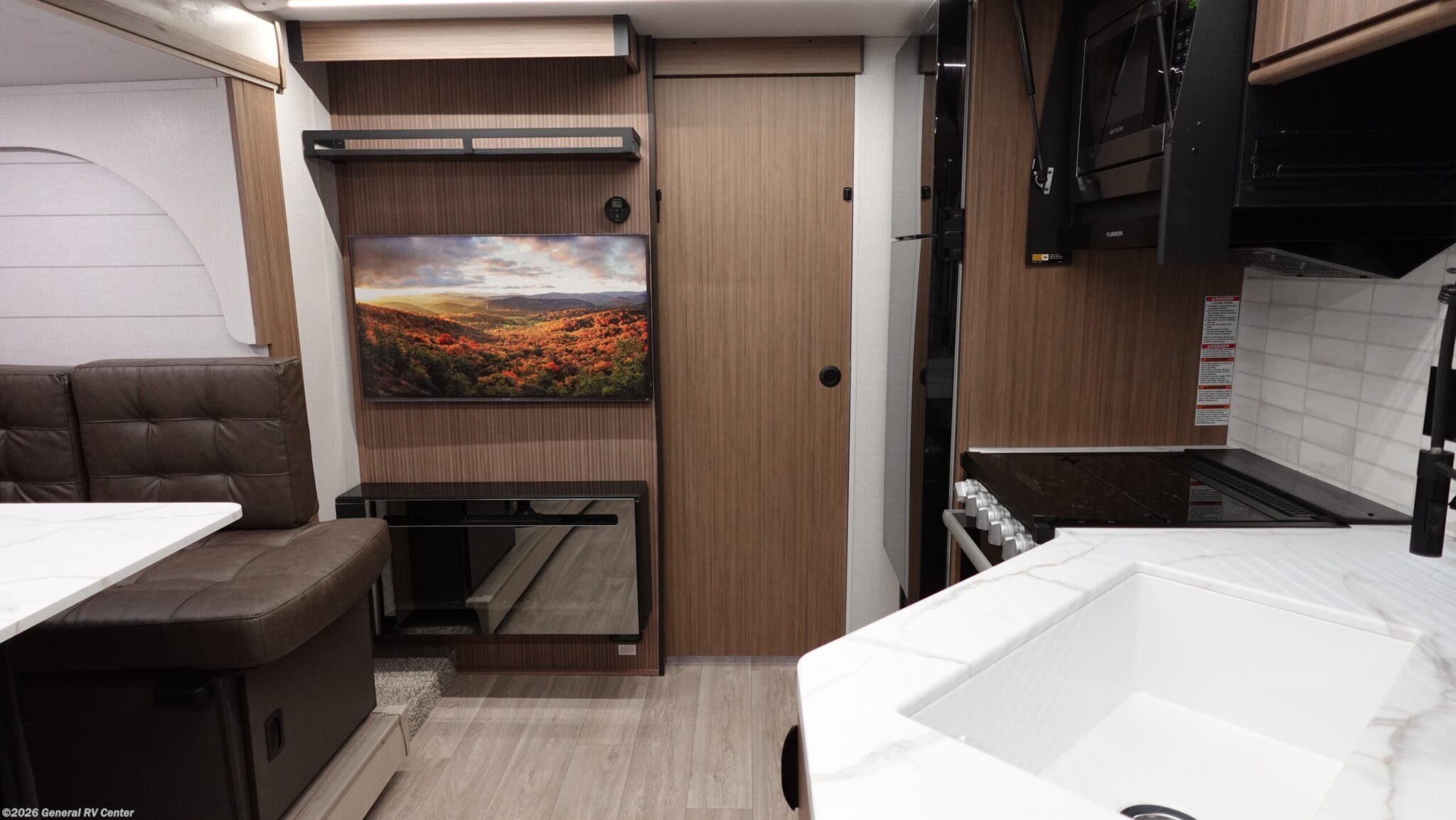2026 Forest River Salem Cruise Lite 24RLXL - New Travel Trailer For Sale by General RV Center in Fort Myers, Florida
