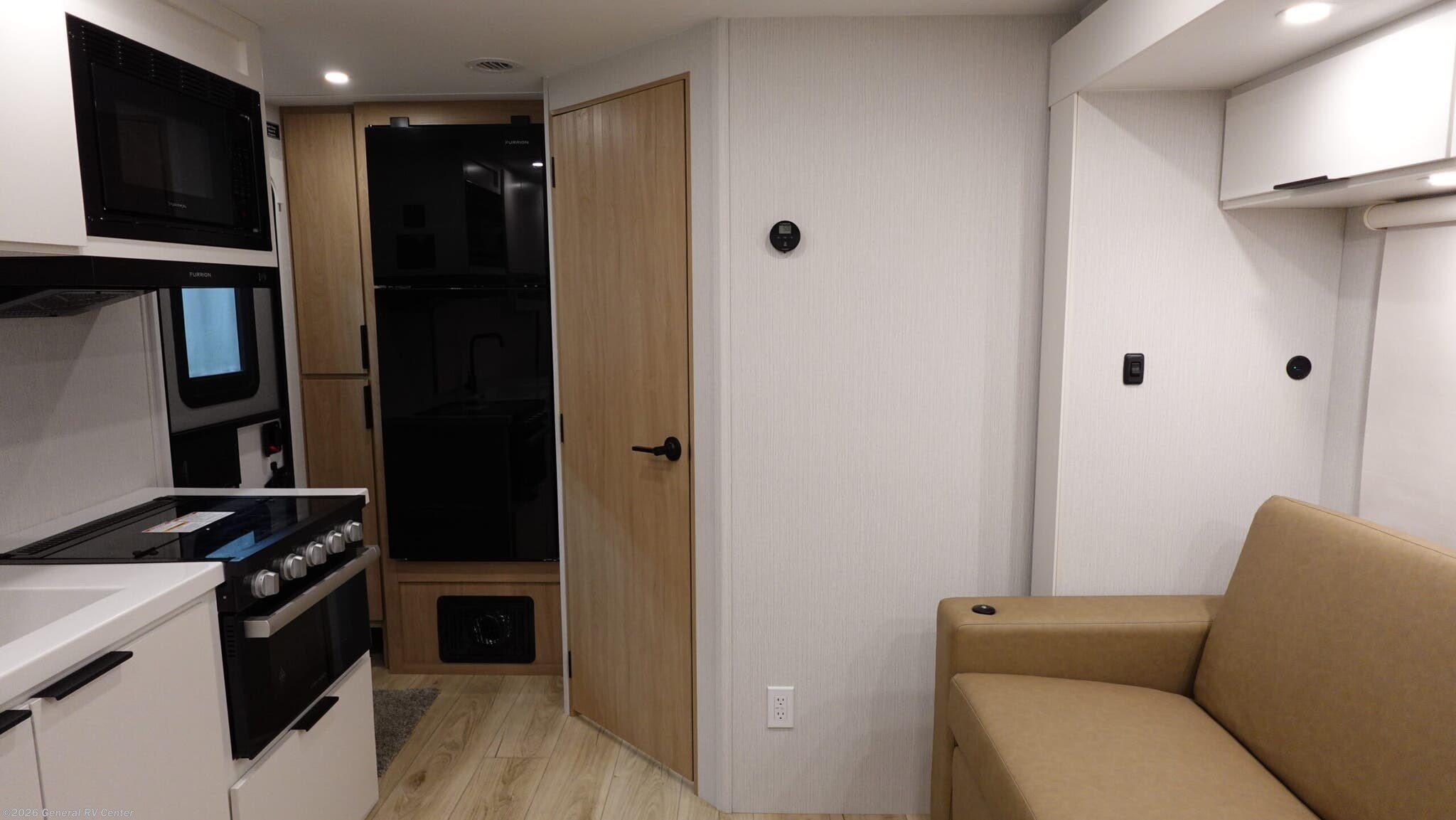 2026 Winnebago Thrive 18FBS - New Travel Trailer For Sale by General RV Center in Fort Myers, Florida