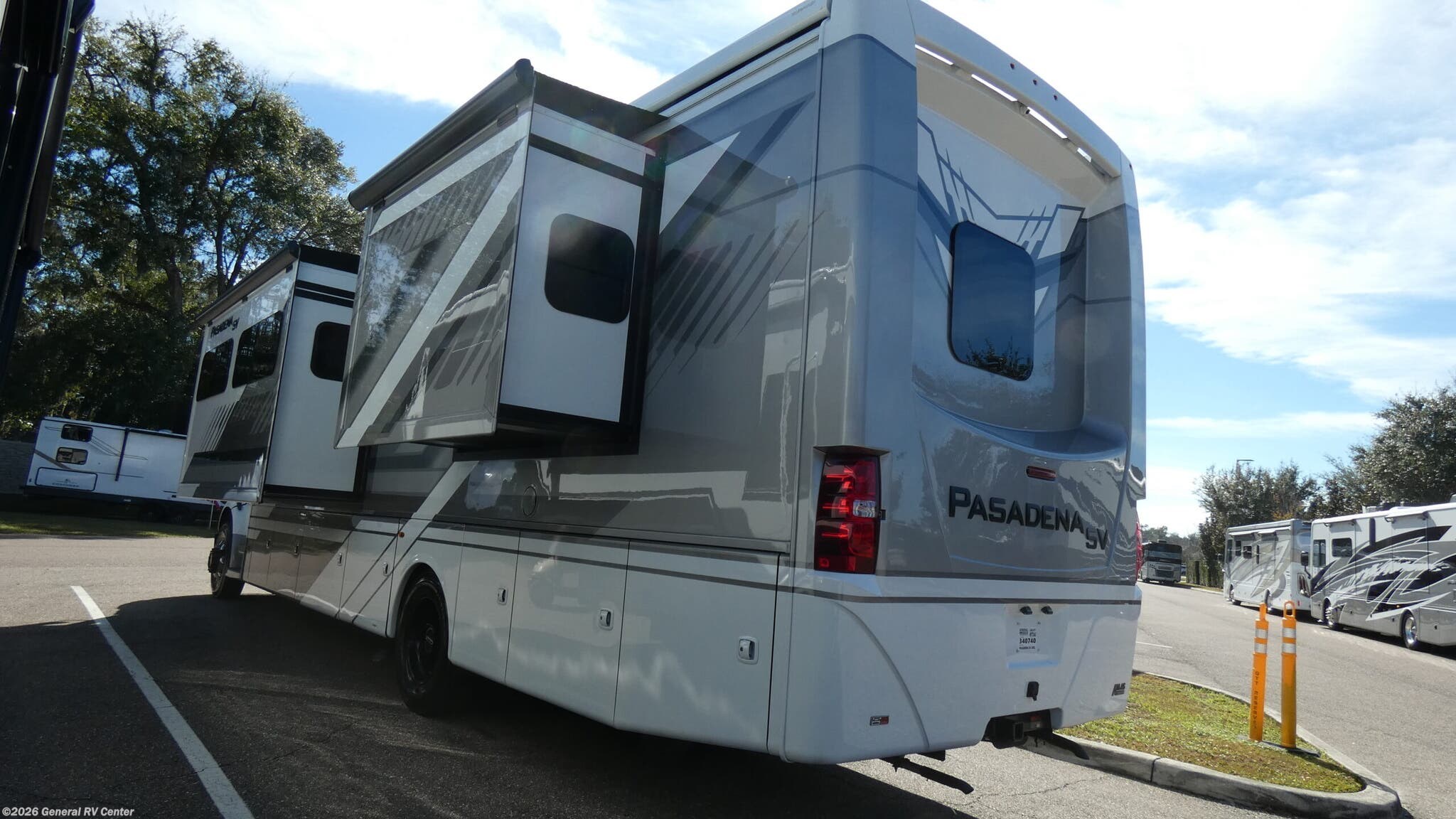 2026 Pasadena SV 38XL by Thor Motor Coach from General RV Center in Fort Myers, Florida