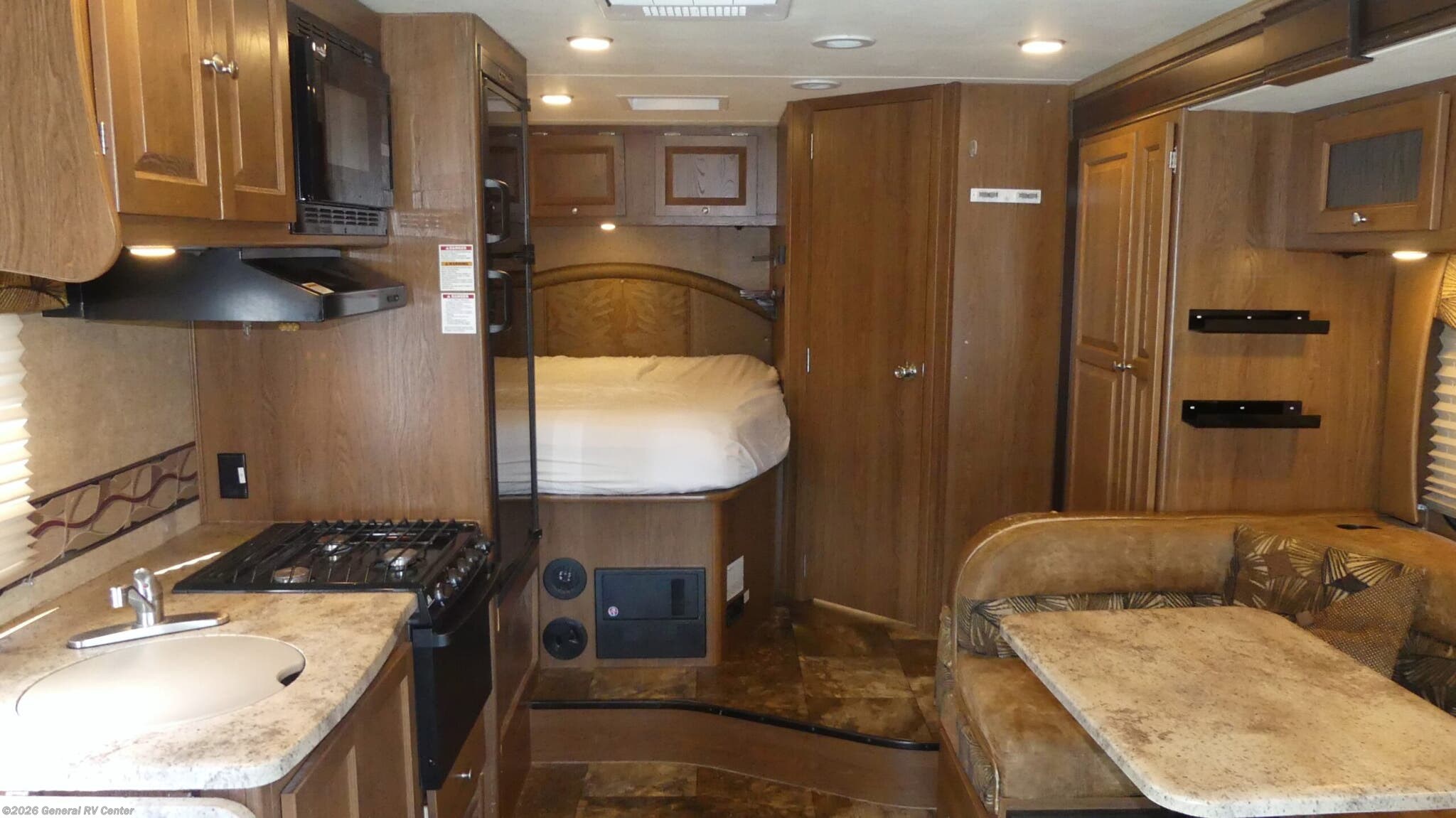 2016 Coachmen Leprechaun 220QB Ford - Used Class C For Sale by General RV Center in Fort Myers, Florida