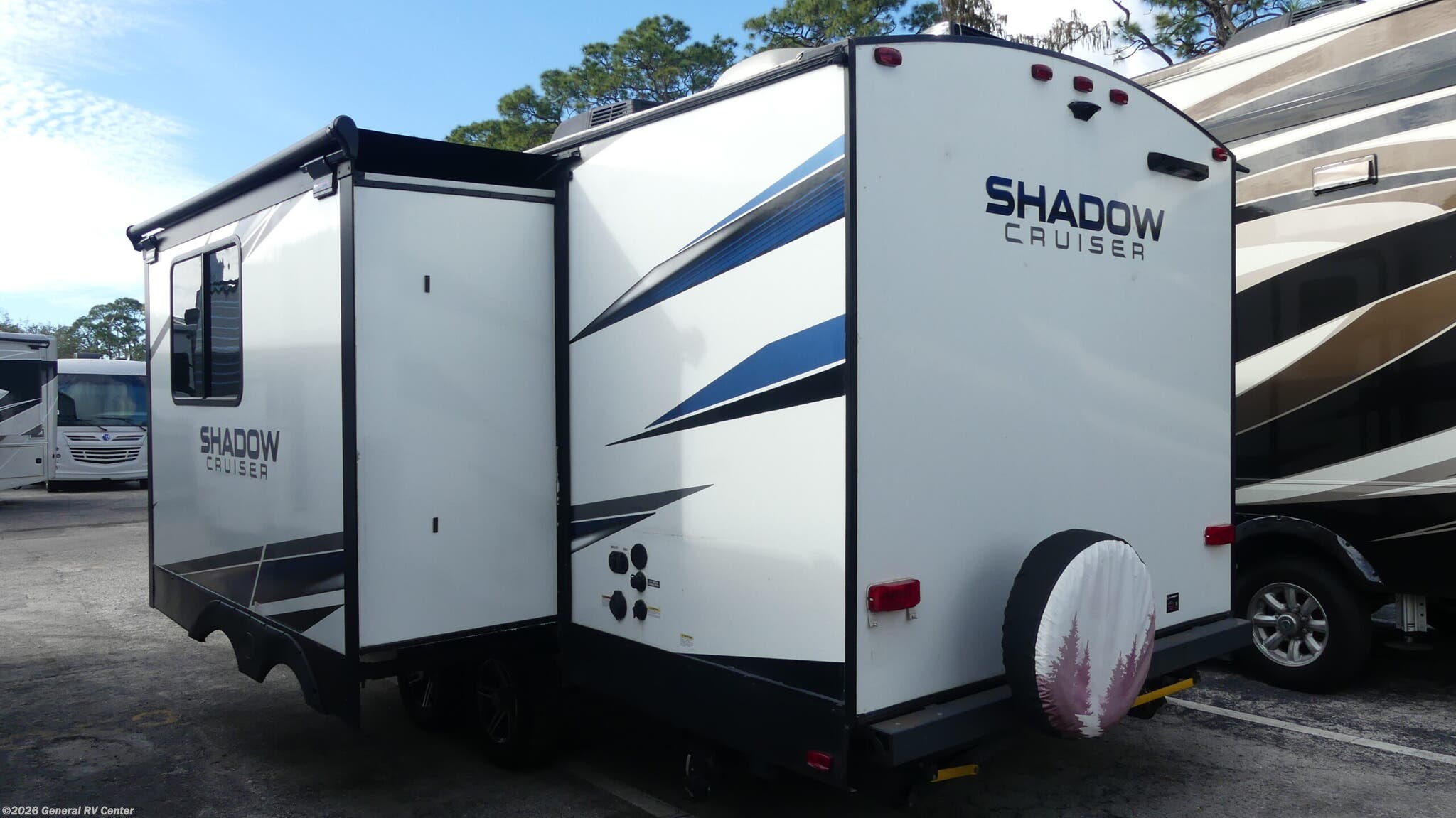 2022 Shadow Cruiser 225RBS by Cruiser RV from General RV Center in Fort Myers, Florida