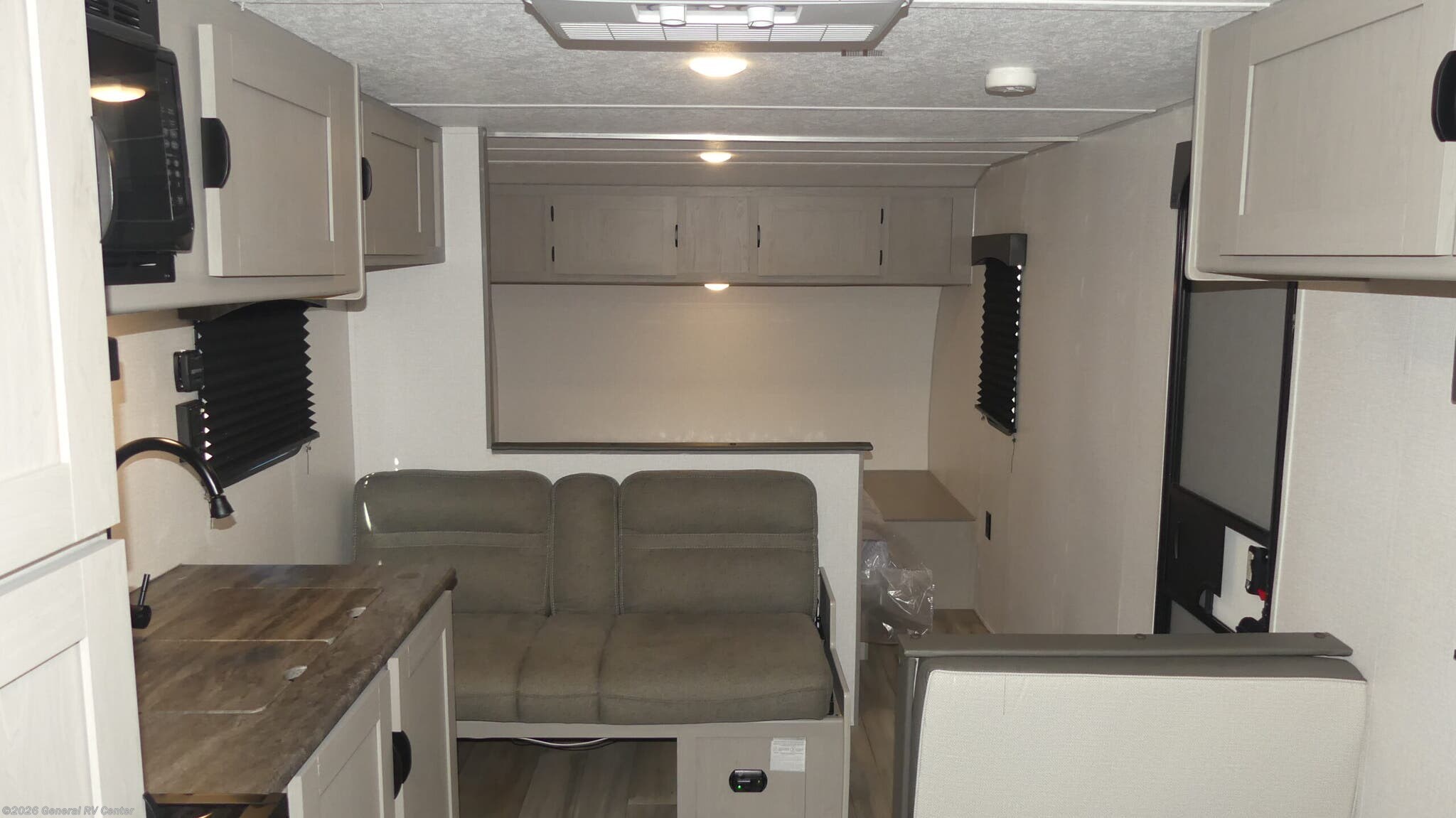 Used 2024 Coachmen Clipper 5K SERIES 26BH available in Fort Myers, Florida