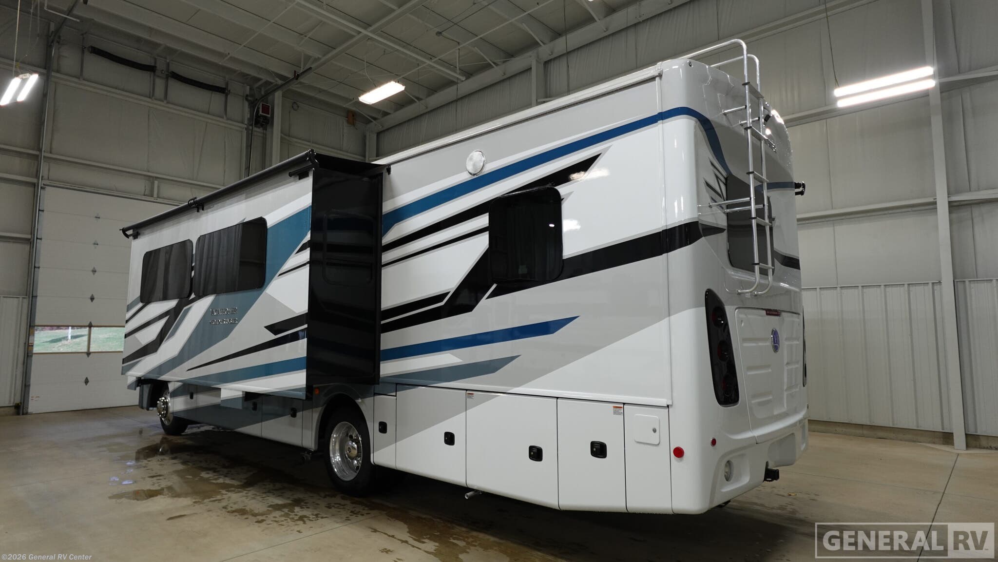 2026 Vacationer 33C by Holiday Rambler from General RV Center in Fort Myers, Florida