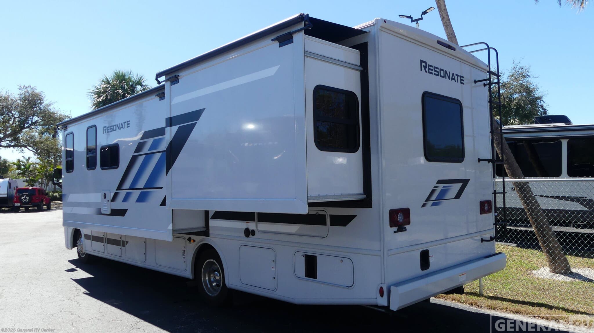 2026 Resonate 30C by Thor Motor Coach from General RV Center in Fort Myers, Florida