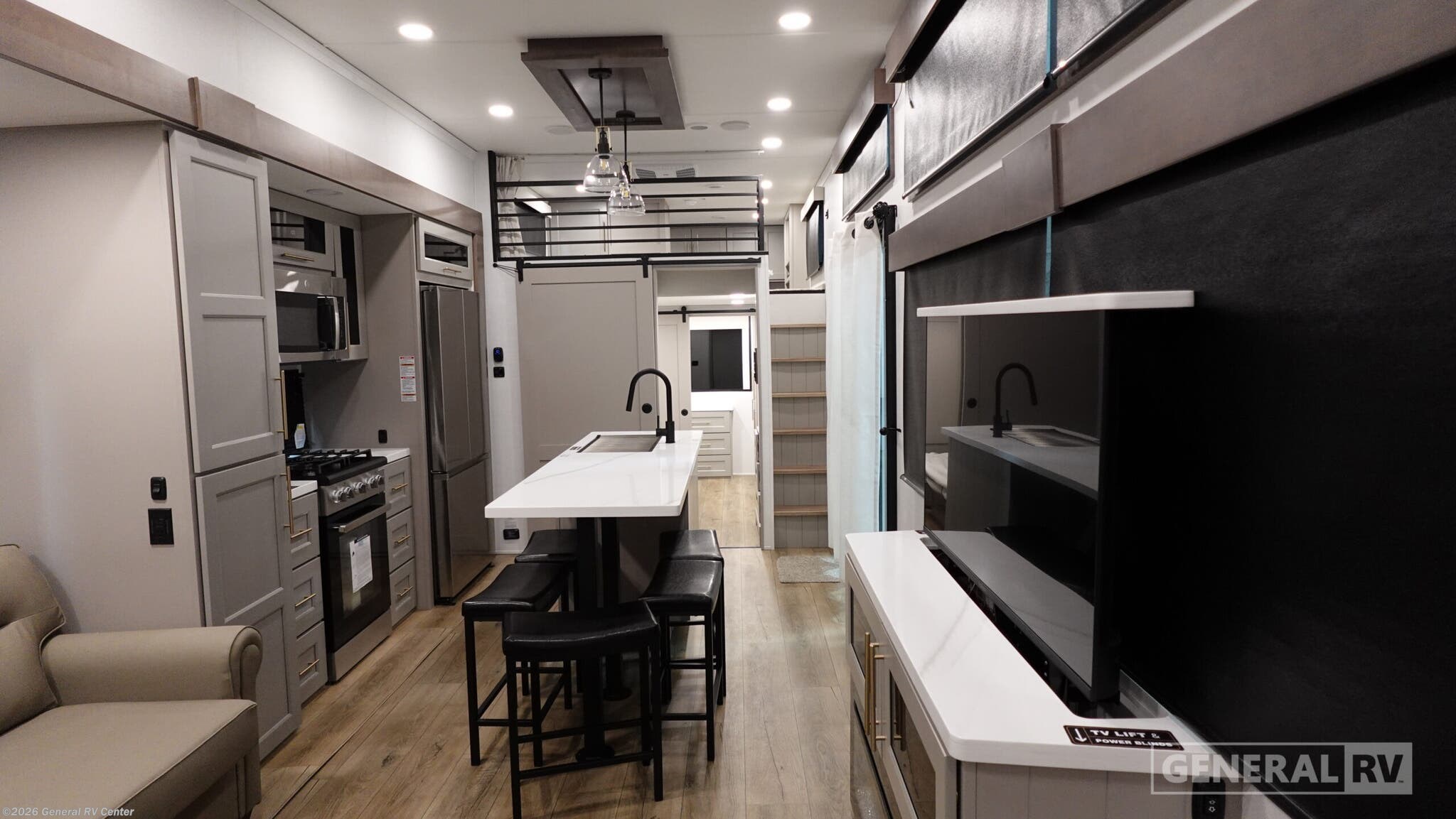 New 2026 Alliance RV Benchmark 44LFT available in Fort Myers, Florida