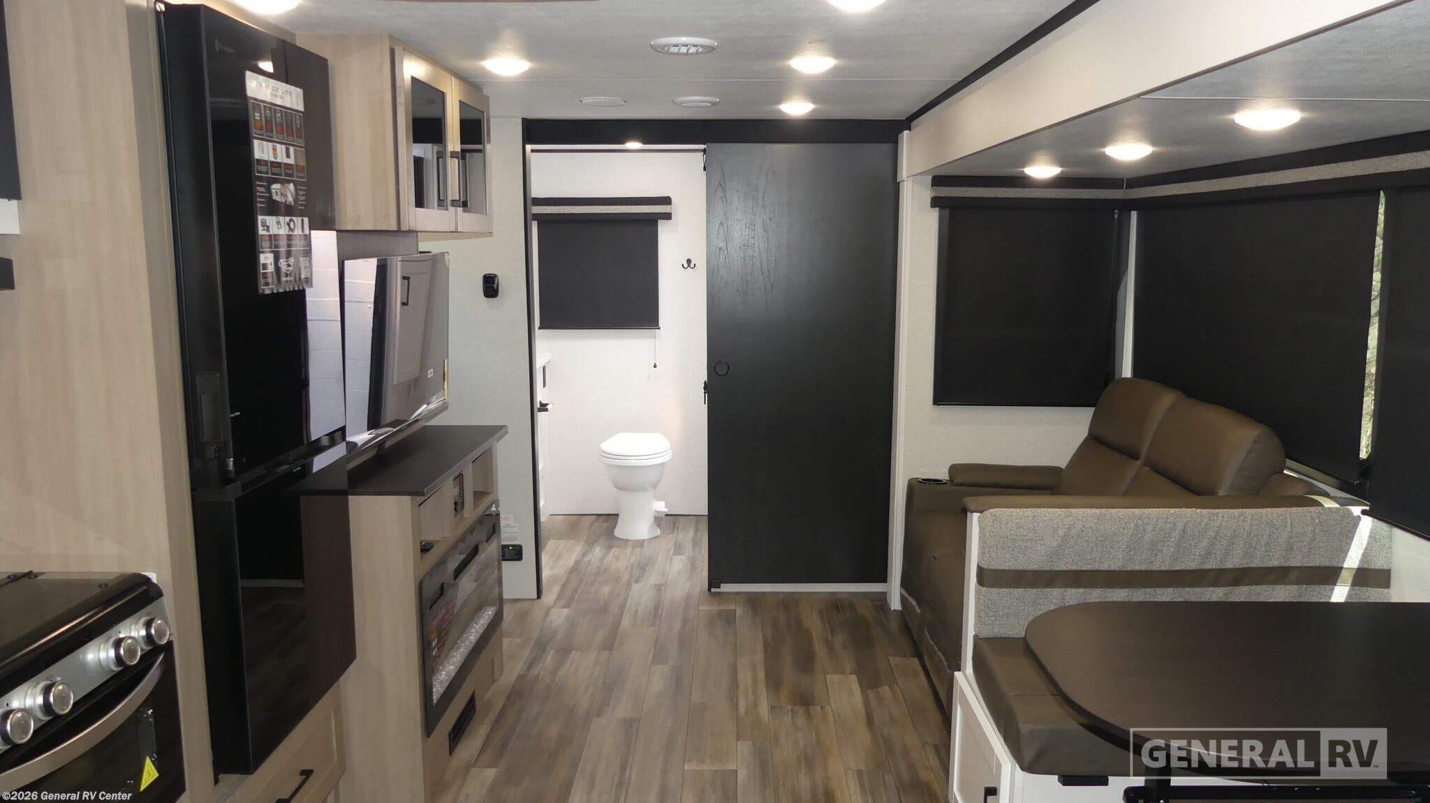 2026 Highland Ridge RANGE LITE 250RBL - New Travel Trailer For Sale by General RV Center in Fort Myers, Florida