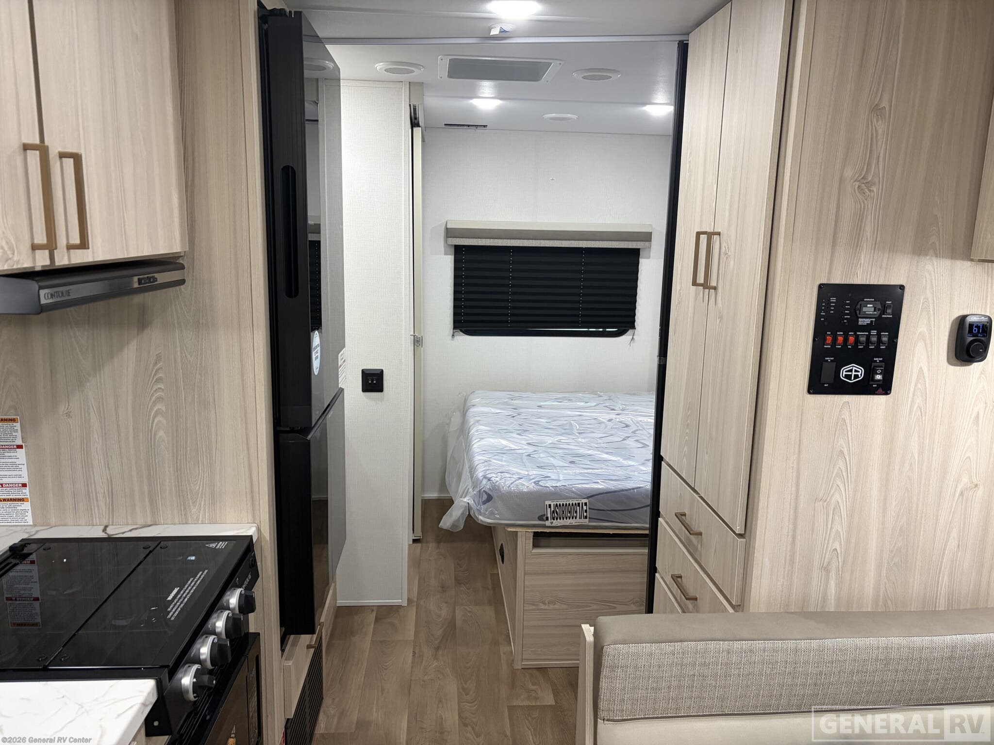 2026 East to West Entrada 220S - New Class C For Sale by General RV Center in Fort Myers, Florida