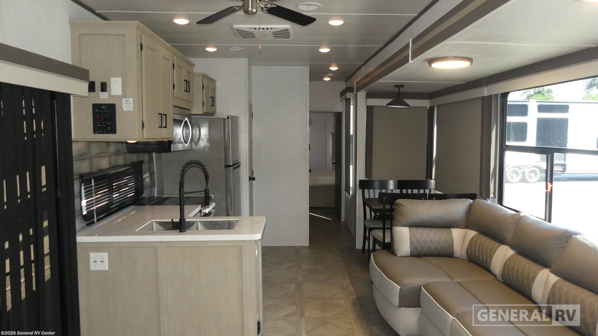 2023 Forest River Salem Villa 40FDEN - Used Destination Trailer For Sale by General RV Center in Fort Myers, Florida