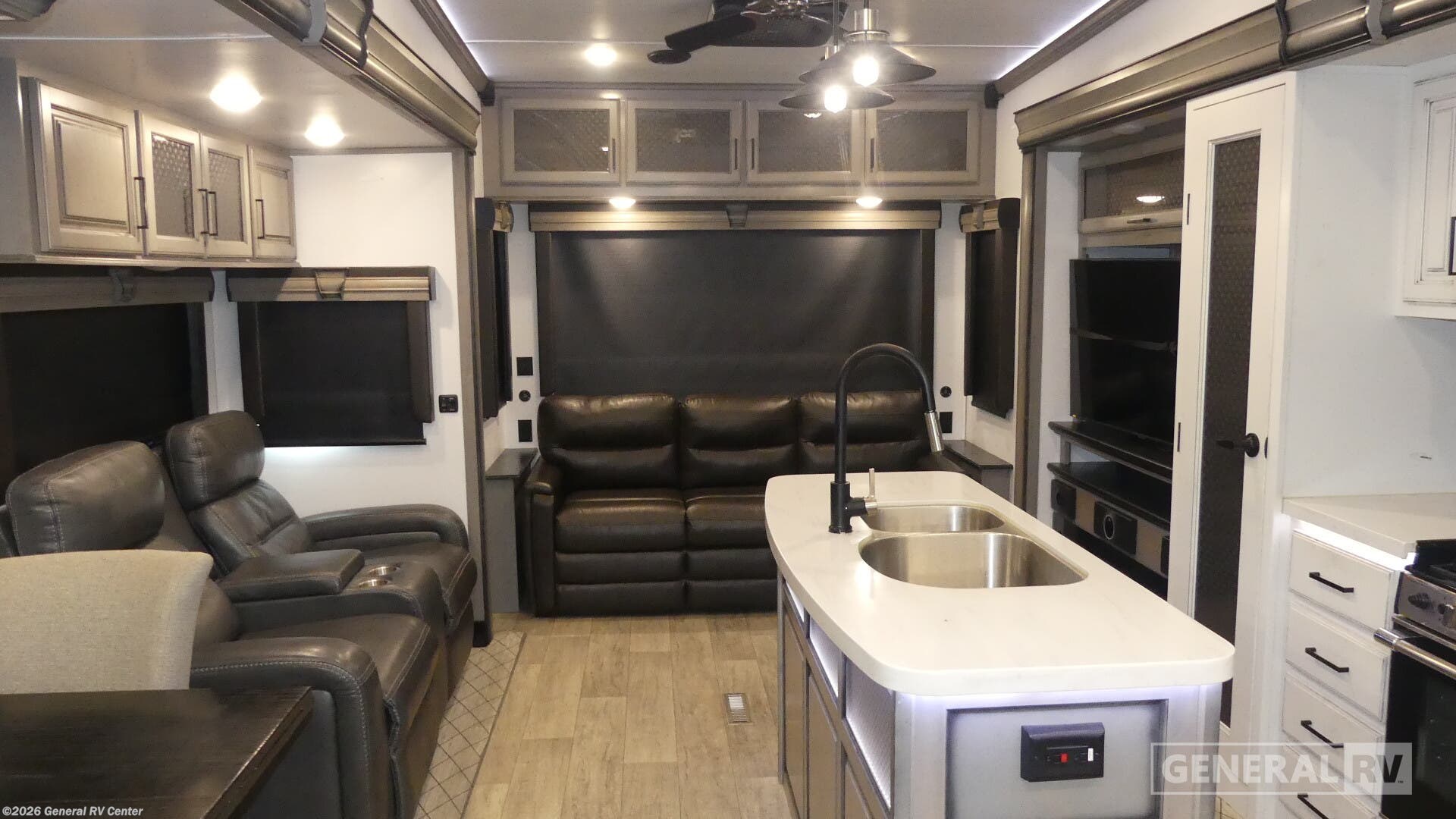 2022 Keystone Montana Legacy 3813MS - Used Fifth Wheel For Sale by General RV Center in Fort Myers, Florida