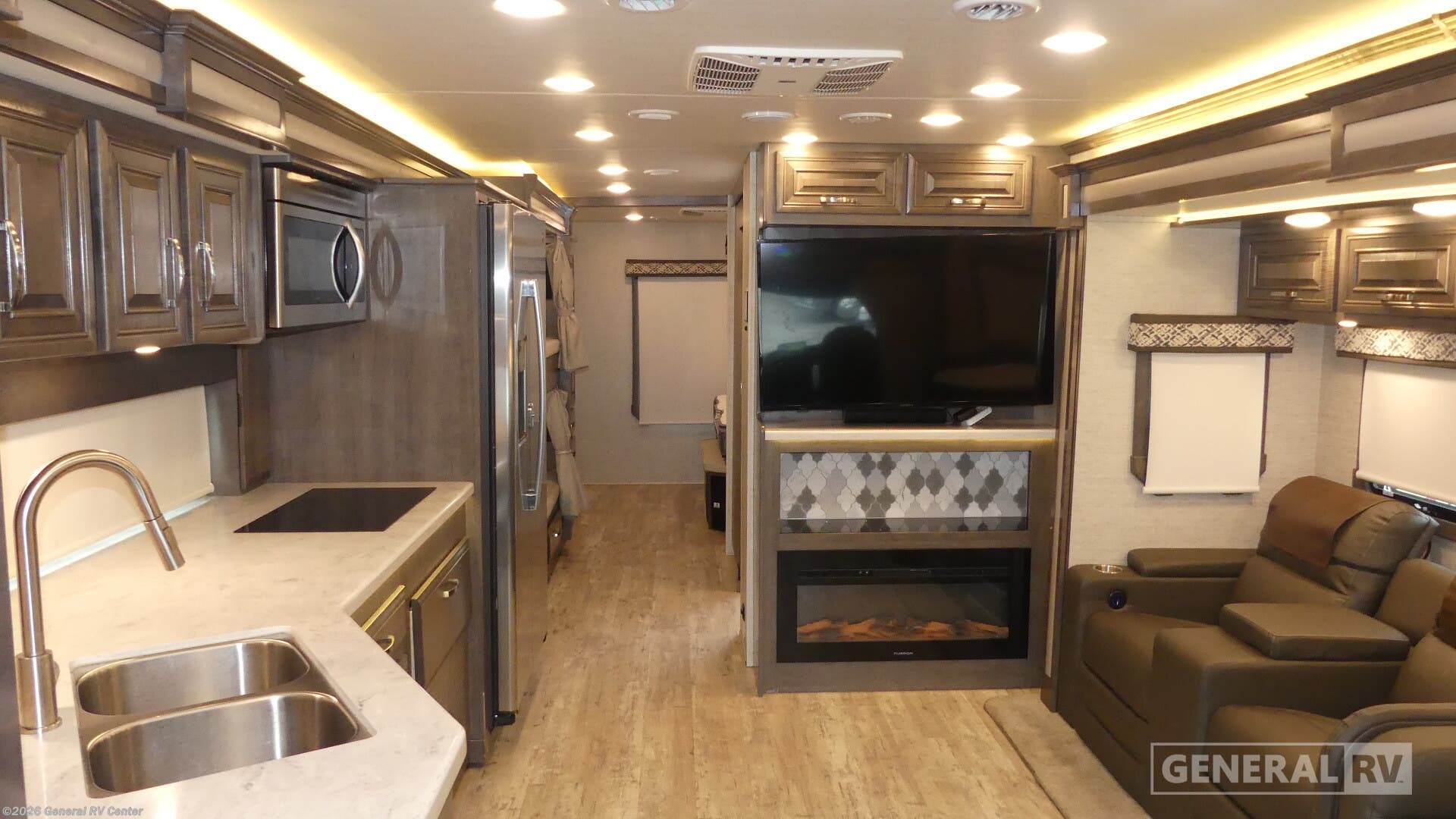 2022 Jayco Seneca 37L - Used Class C For Sale by General RV Center in Fort Myers, Florida