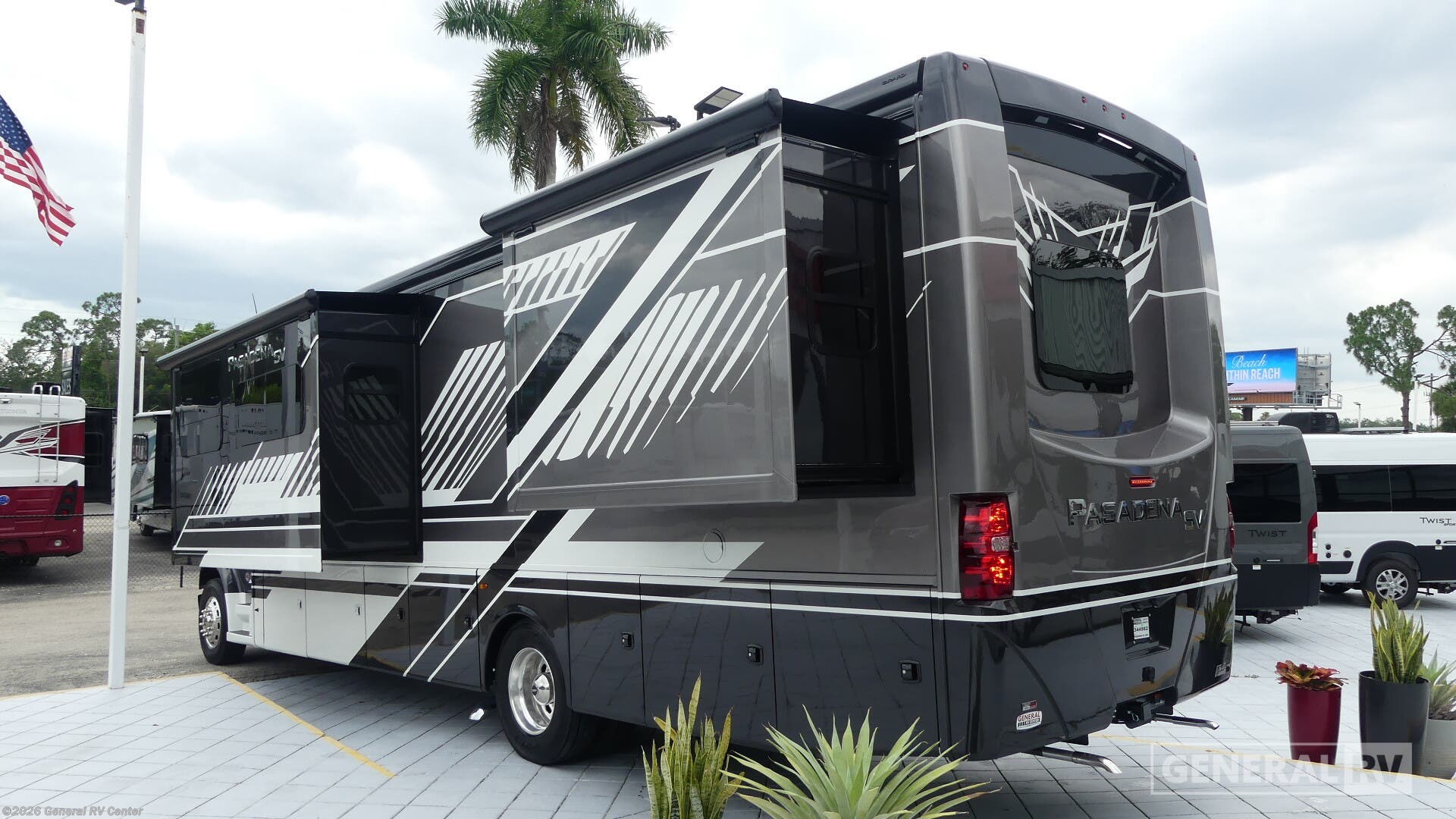 2027 Pasadena SV 38FX by Thor Motor Coach from General RV Center in Fort Myers, Florida