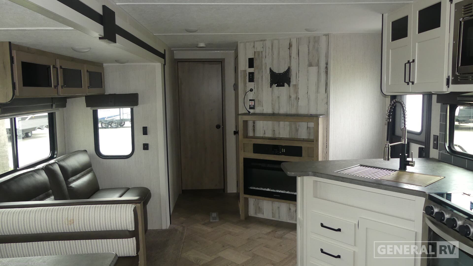 Used 2022 Forest River Puma 32BHQS available in Fort Myers, Florida