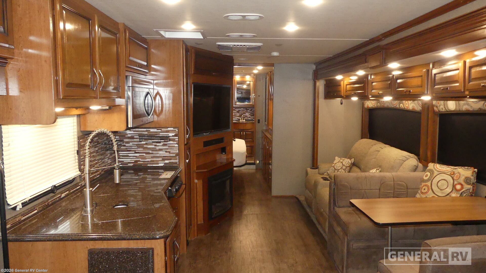 2018 Fleetwood Pace Arrow 36U - Used Class A For Sale by General RV Center in Fort Myers, Florida