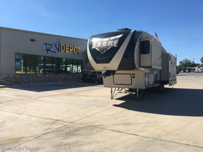Used 2016 Forest River Sabre 330CK available in Cleburne , Texas
