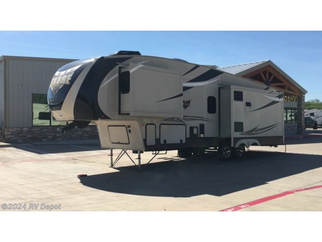 2016 Forest River Sabre 330CK - Used Fifth Wheel For Sale by RV Depot in Cleburne , Texas