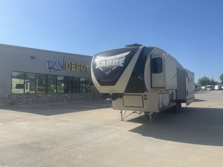 Used 2016 Forest River Sabre 330CK available in Cleburne, Texas