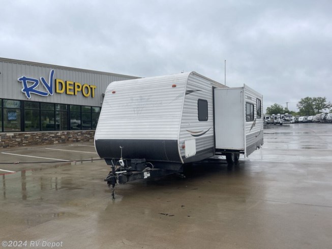 Used 2013 Heartland Trail Runner 29FQBS available in Cleburne , Texas