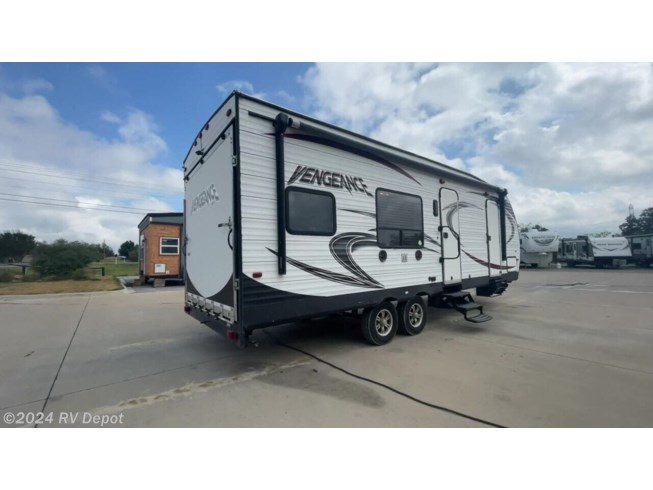 2014 Forest River Vengeance 25V - Used Toy Hauler For Sale by RV Depot in Cleburne , Texas