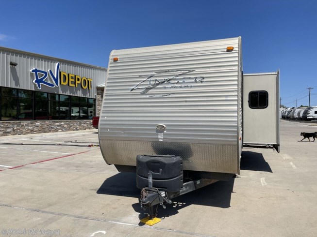 Used 2014 CrossRoads Zinger 320QB available in Cleburne , Texas