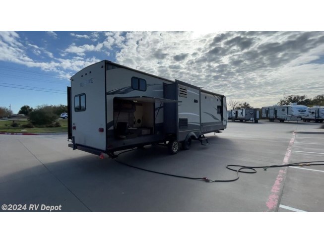 2017 CrossRoads Volante RTZ33BH - Used Travel Trailer For Sale by RV Depot in Cleburne , Texas